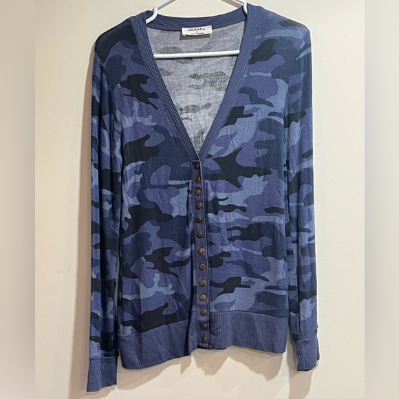 Zenana Womens Camouflage Print Snap Button Cardigan sz S - Picture 4 of 8